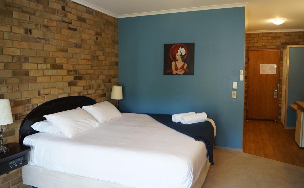Magdala Motor Lodge & Lakeside Restaurant Stawell Extérieur photo